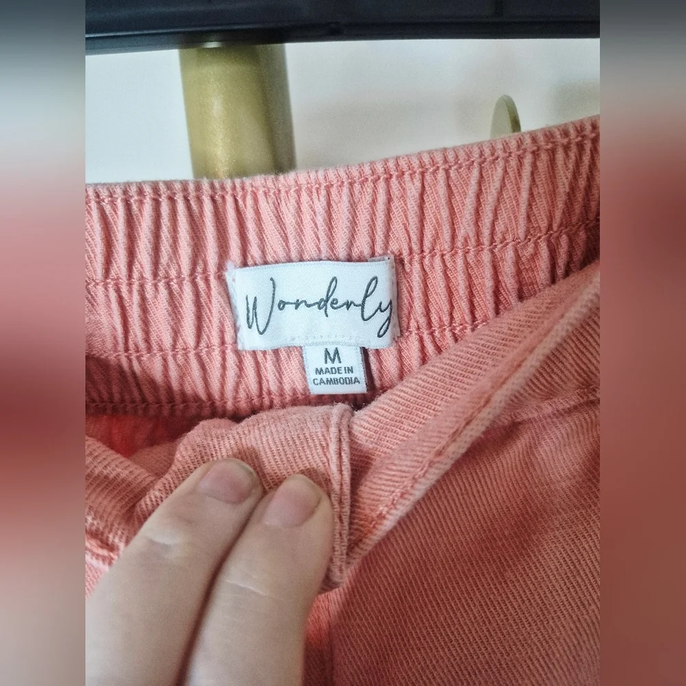 Wonderly Cropped Cargo Pants in Dusty Pink